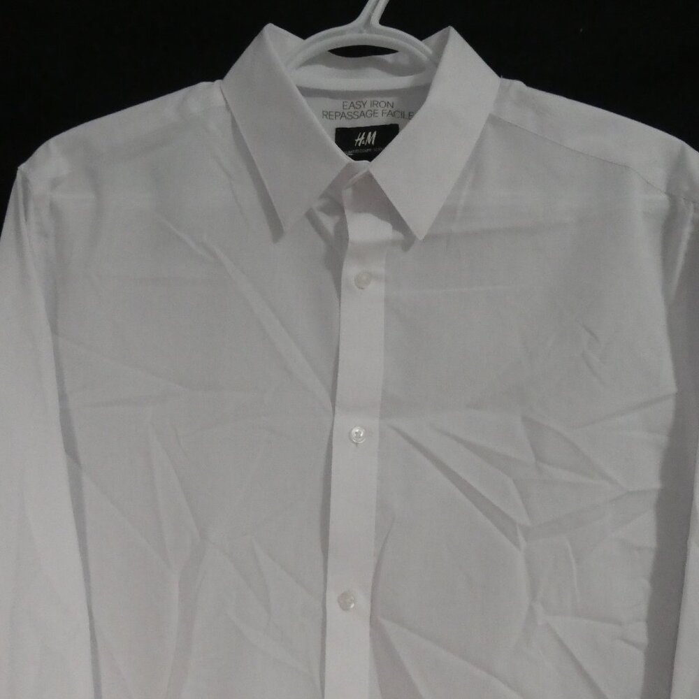 H&M - Slim Fit - Easy Iron | medium | White Button-Up Dress Shirt | NWOT